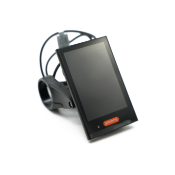Vista a tre quarti del Bafang DP C18 UART con il display ben visibile.
