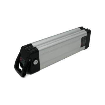Vista a tre quarti della Phylion XH370-12J Silverfish 37V 12Ah Compatible in posizione verticale.