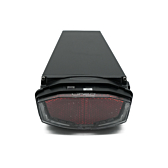 Vista posteriore della batteria per bicicletta Promovec Carrier 6.2XL 36V 15.6Ah. La luce posteriore della batteria è visibile.