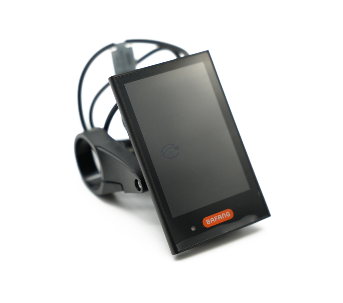 Vista a tre quarti del Bafang DP C18 UART con il display ben visibile.
