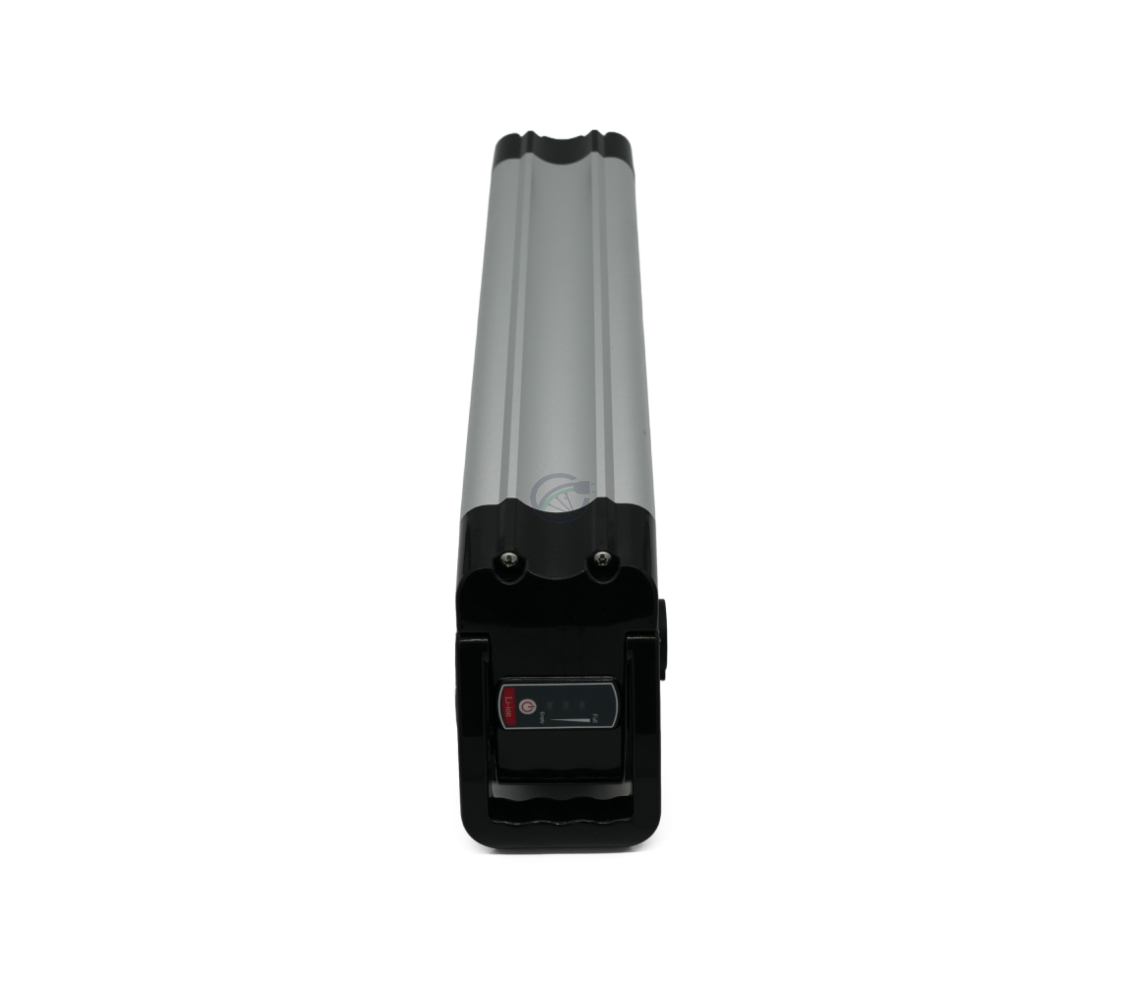 Vista frontale della Phylion XH370-12J Silverfish 37V 12Ah Compatible, con la parte superiore visibile.