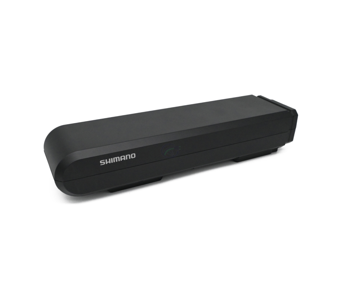 Vista a tre quarti della batteria per bicicletta Shimano Steps BT-E6000.
