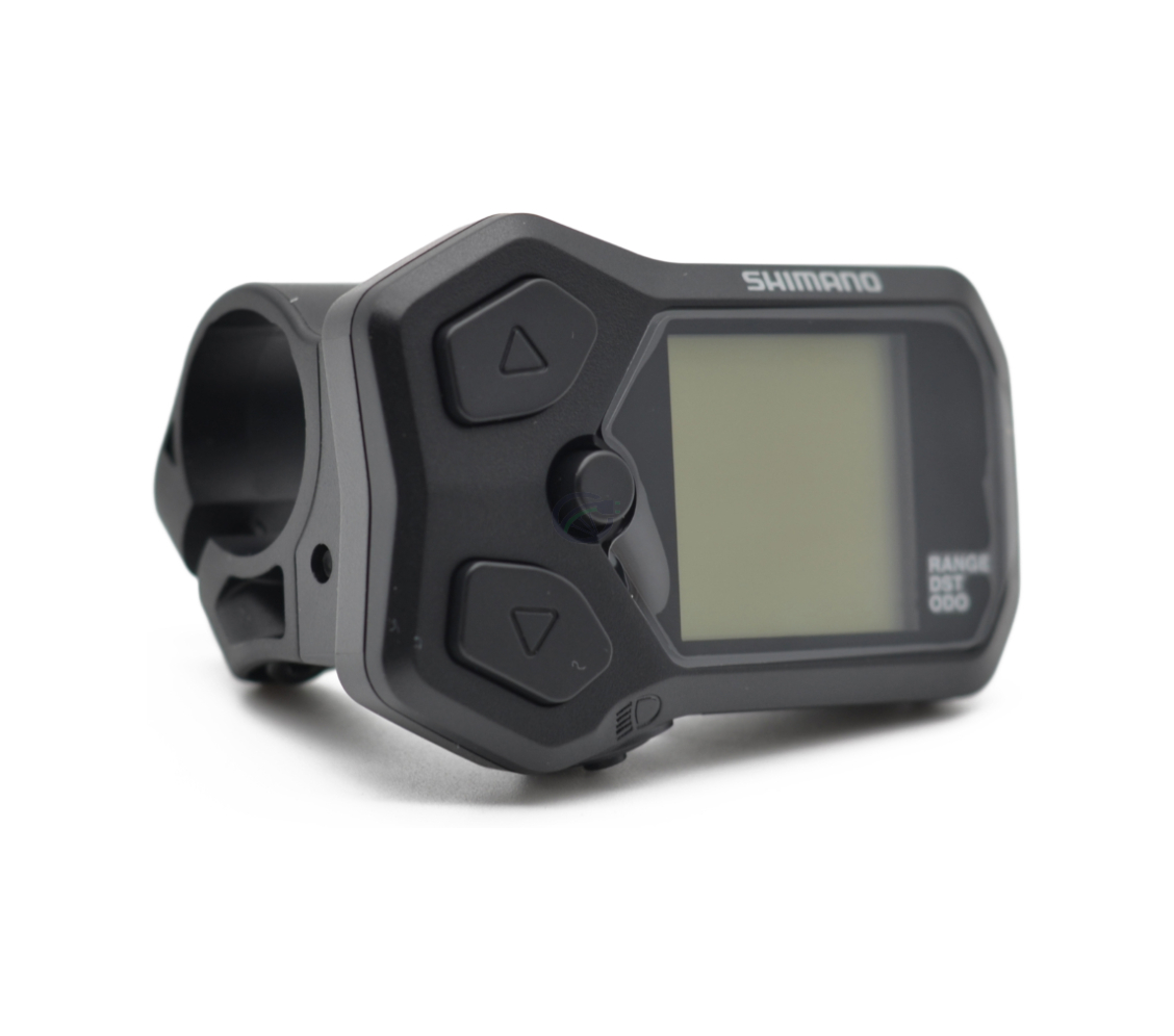 Vista a tre quarti del ciclocomputer Shimano Steps display SC-E5000 da un'angolazione bassa
